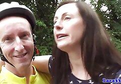 SIS. PORNO. xx amatoriale L'amore in calze gialle lecca le gambe del fratellastro per soldi