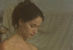 Flessibile bionda si masturba porno amatoriale trio giocattolo il suo dolce buco nella Figa