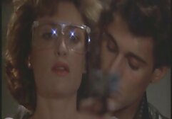 Rena Ayana in abiti si sente pronta a spogliarsi e fare video porno italiani reali sesso - più su Slurpjp com