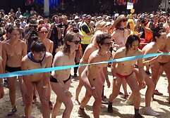 Mariskax - calda bionda Tina imboscata da due grossi cazzi video porno italiani amatoriale